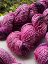 Load image into Gallery viewer, Alma López