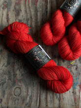 Cargar imagen en el visor de la galería, Merino Superwash SOCK

