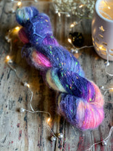 Cargar imagen en el visor de la galería, Morning Glory Fluff (ÚLTIMA MADEJA)
