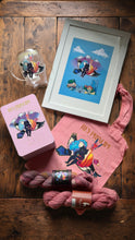 Cargar imagen en el visor de la galería, CAJITA BARCELONA KNITS COMPLETA
