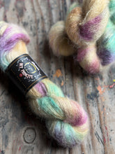 Cargar imagen en el visor de la galería, Kid Mohair Seda Lurex
