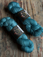 Cargar imagen en el visor de la galería, Merino Superwash SOCK
