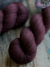 Cargar imagen en el visor de la galería, MORO
