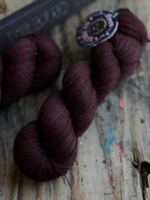 Cargar imagen en el visor de la galería, MORO
