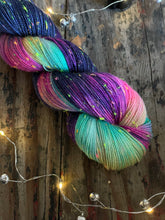 Cargar imagen en el visor de la galería, Morning Glory Donegal (ÚLTIMA MADEJA)
