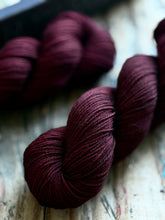 Cargar imagen en el visor de la galería, MAROON
